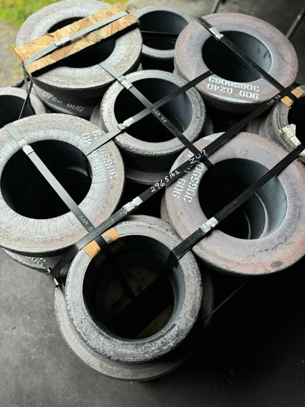 Heavy-duty forged wear parts for agricultural equipment